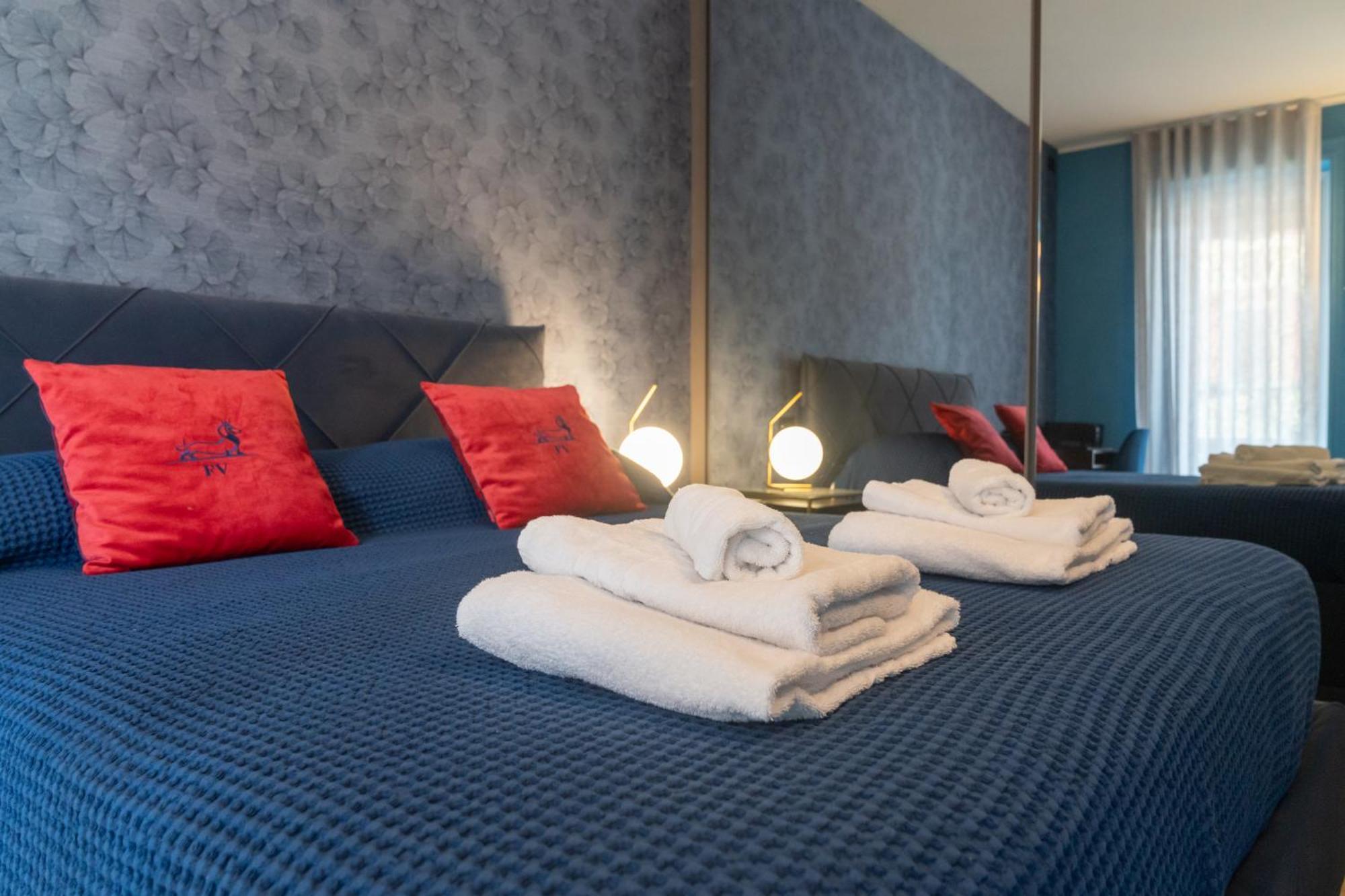 Suite Casa Degli Specchi, Appartamento Di Lusso In Galleria Buenos Aires Milan Bagian luar foto